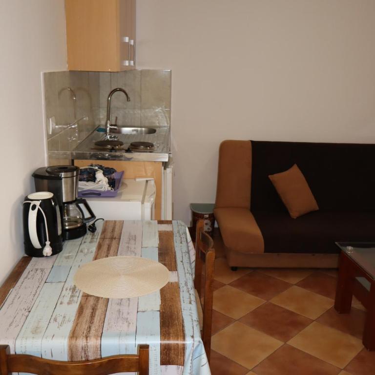 Apartmani MULIC Sutomore - Porodični Apartman s 1 Spavaćom Sobom - 4