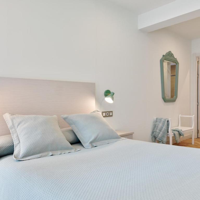 Acogedor Apto a 9 min de playa " Carbayu" - Apartamento - 4
