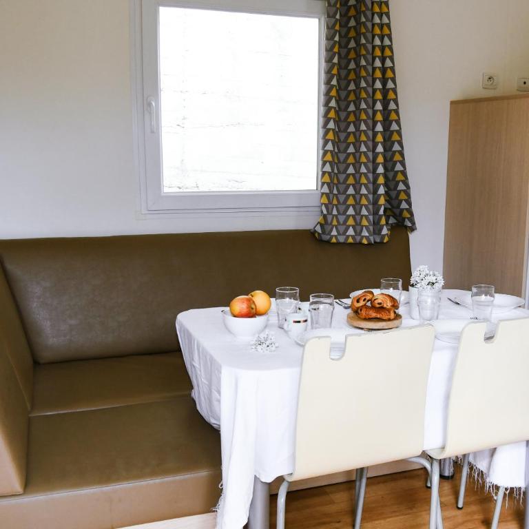 Camping Les Amandiers - Bungalow 2 Chambres - 2