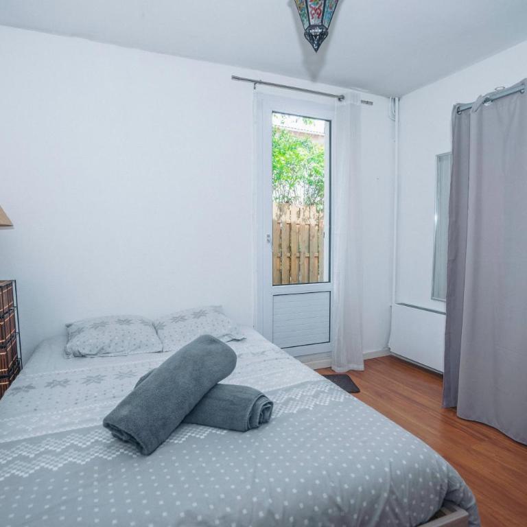 Maison entière à 300m du centre - Three-Bedroom House - 19
