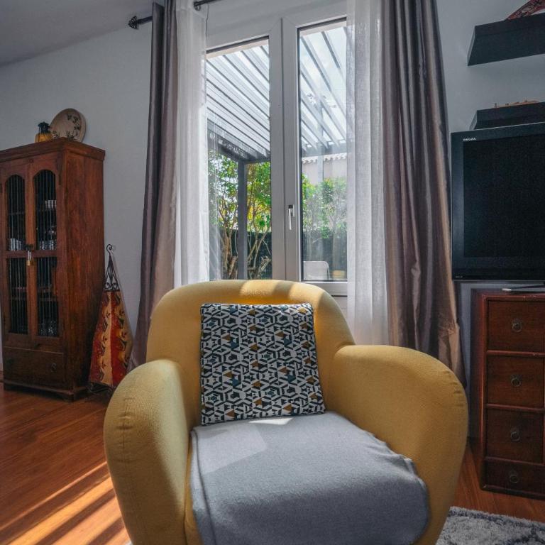 Maison entière à 300m du centre - Three-Bedroom House - 15