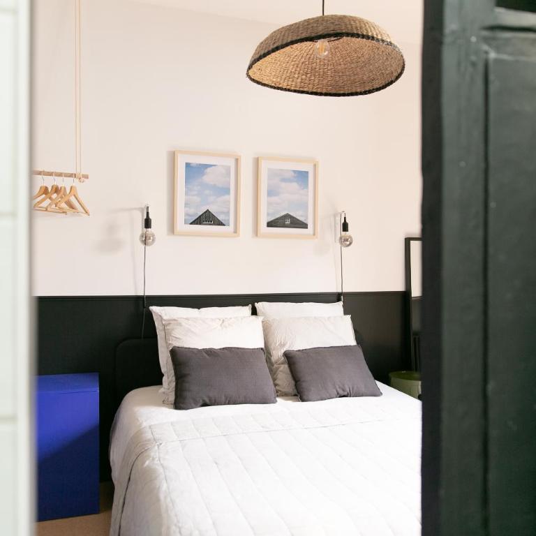 Chambre avec salle de bain et accès indépendant - Chambre Double avec Salle de Bains Privative - 9