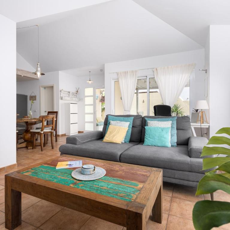 Home2Book Isla Bonita Dream Escape in Corralejo - Three-Bedroom House - 10