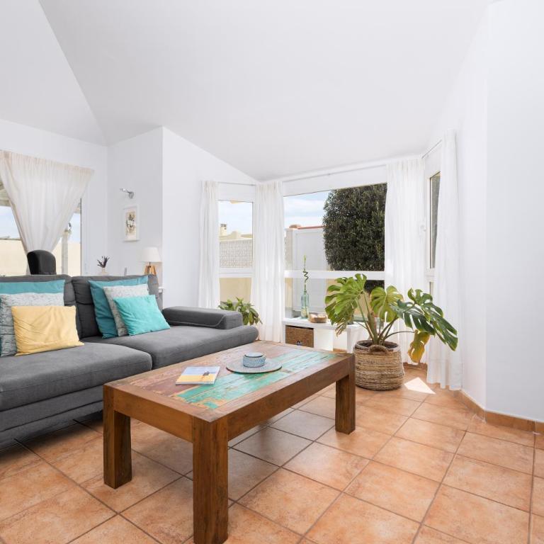 Home2Book Isla Bonita Dream Escape in Corralejo - Three-Bedroom House - 9