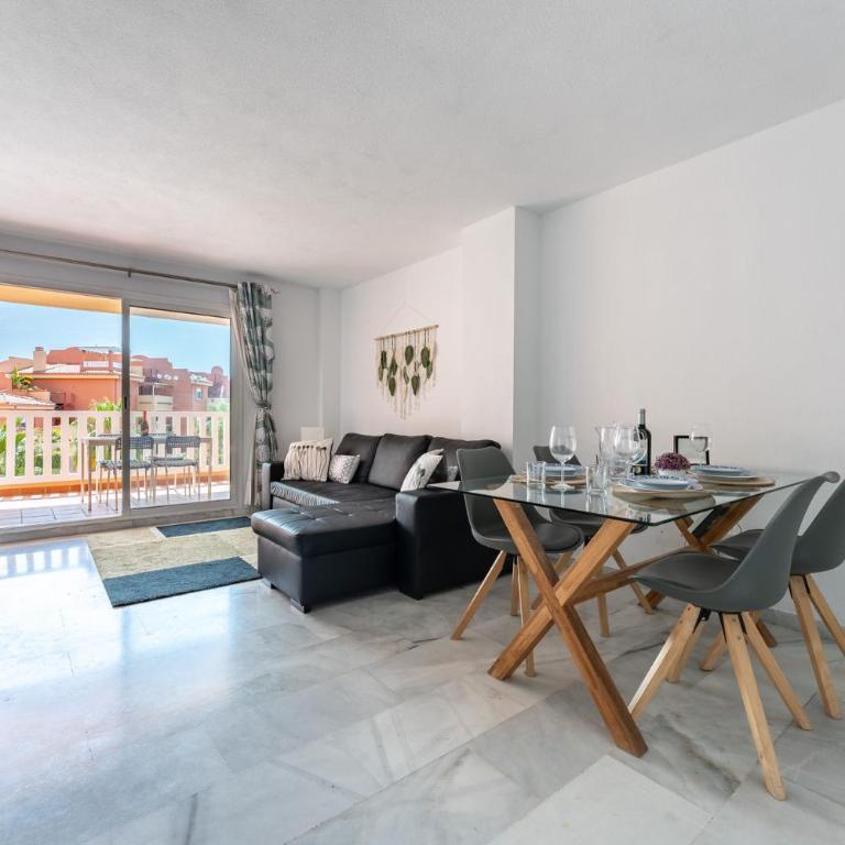 MalagaSuite Amatista Marbella - Apartamento de 2 dormitorios con vistas a la piscina - 4
