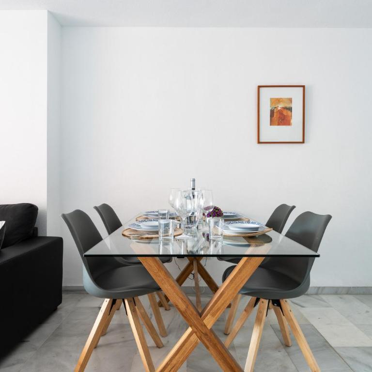 MalagaSuite Amatista Marbella - Apartamento de 2 dormitorios con vistas a la piscina - 11