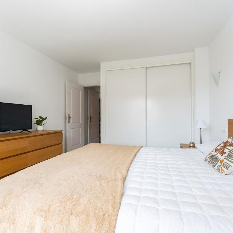 MalagaSuite Amatista Marbella - Apartamento de 2 dormitorios con vistas a la piscina - 16