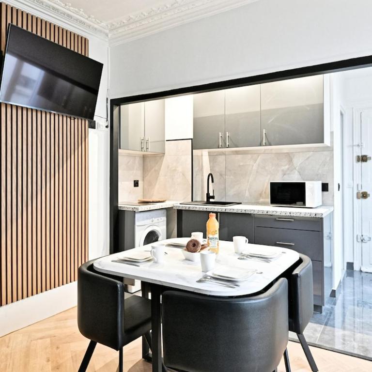 Modern Paris Moulin Rouge Apartment - Appartement 1 Chambre - 17