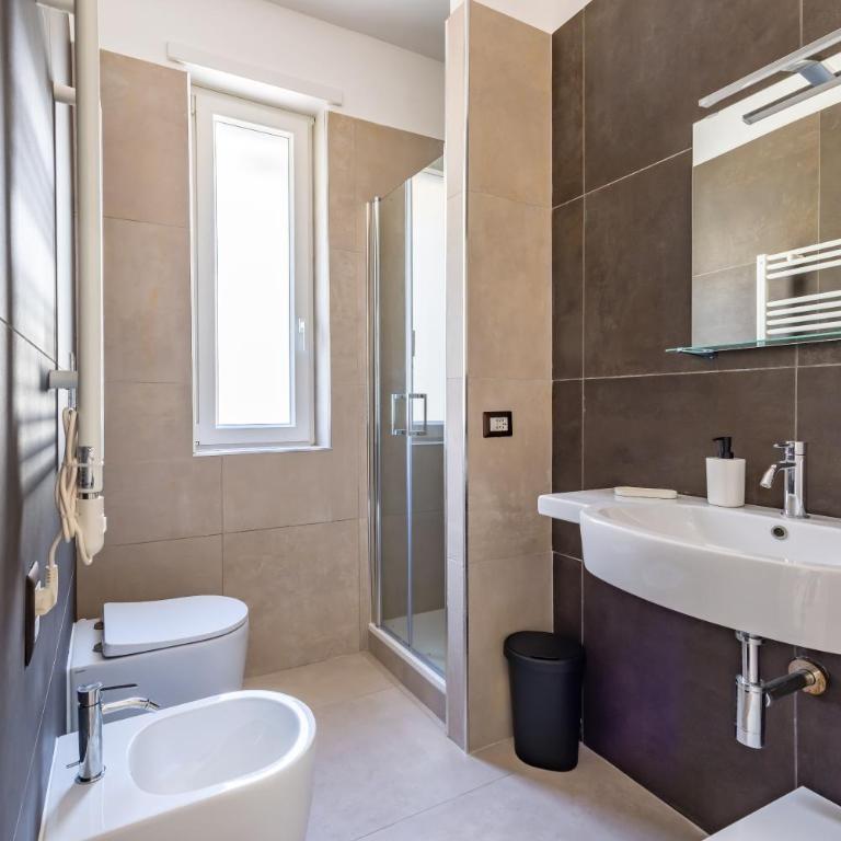 Brombeis Double Bedroom by NapoliApartments - Appartamento - 14