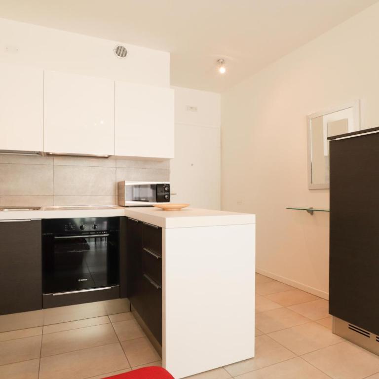 Laguna Park - QUI VENDE Immobiliare - per solo Famiglie - Appartamento con 2 Camere da Letto - 3