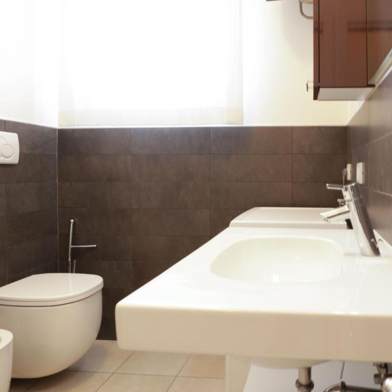 Laguna Park - QUI VENDE Immobiliare - per solo Famiglie - Appartamento con 2 Camere da Letto - 4