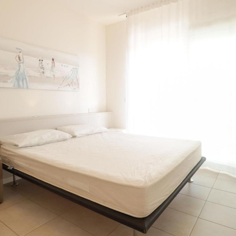 Laguna Park - QUI VENDE Immobiliare - per solo Famiglie - Appartamento con 2 Camere da Letto - 40