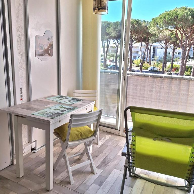 Studio " La Plage " avec parking privé gratuit et CLIM - Studio - 3