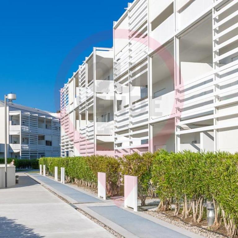 Laguna Park - QUI VENDE Immobiliare - per solo Famiglie - Appartamento con 2 Camere da Letto - 54