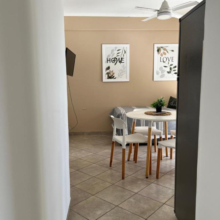 Dpto 5 Centro Cardiológico con cochera - Apartamento de 1 dormitorio - 3