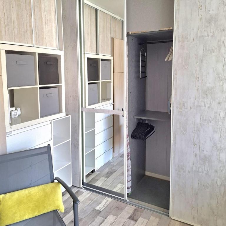 Studio " La Plage " avec parking privé gratuit et CLIM - Studio - 8
