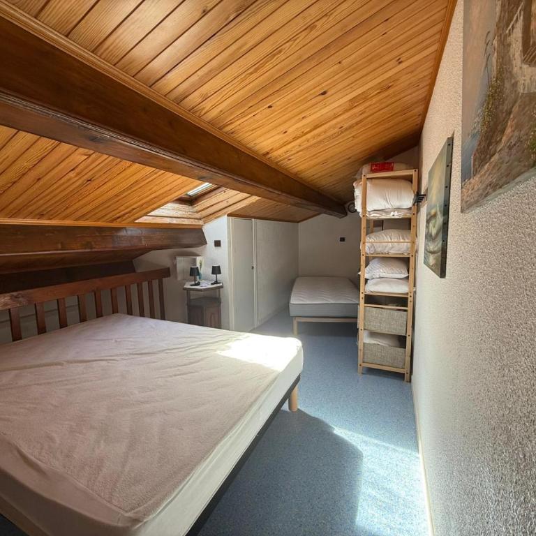 Jolie maison d'angle, belle terrasse arborée et clôturée , 4 couchages, cuisine climatisée , à 400 m de la mer a PORTIRAGNES PLAGE LRHP58 - Casa de 2 dormitorios - 6
