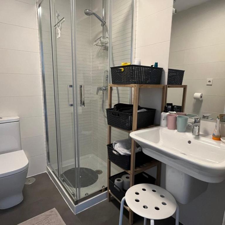 Apartment - Sleeps 4 - Parking - Garden - Pool - Apartment - 18