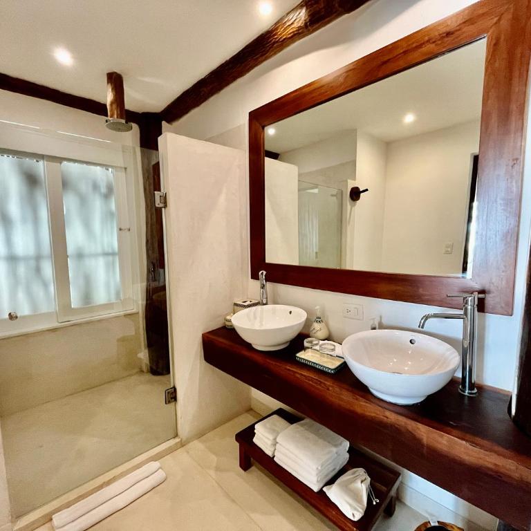 Cabanas Tulum- Beach Hotel & Spa - Habitación frente a la playa con 2 camas grandes - 5