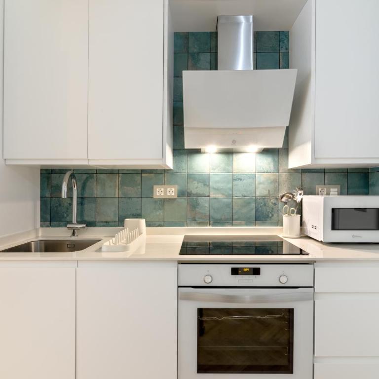 Acogedor Apto a 9 min de playa " Carbayu" - Apartamento - 15