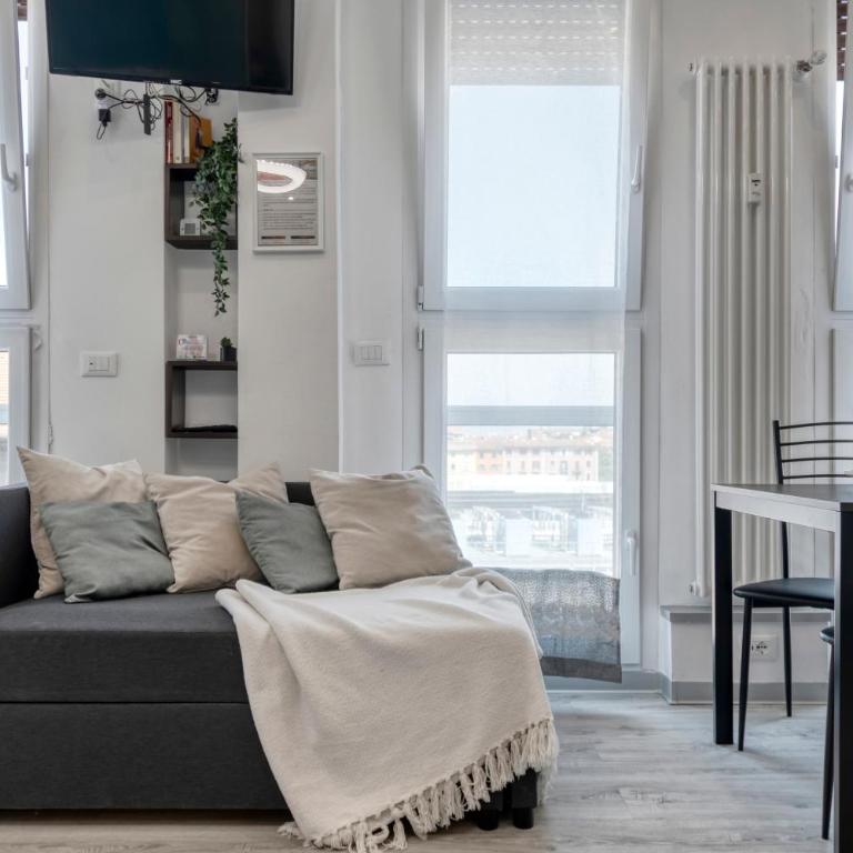 Front Station Apartment by DiffeRent - Studio - 3