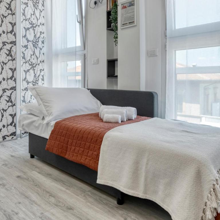 Front Station Apartment by DiffeRent - Studio - 36