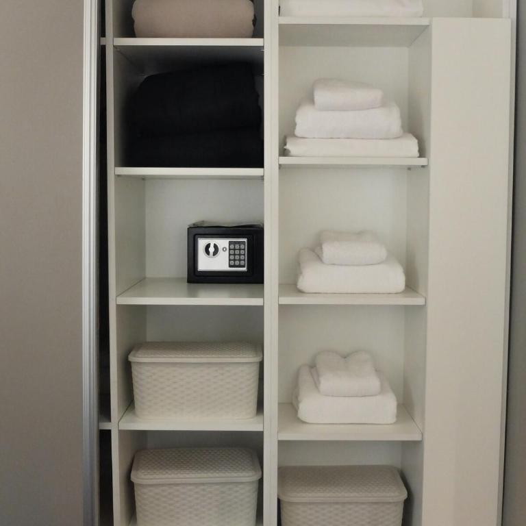 En el Centro, sobre Av Corrientes, a metros del Obelisco, Teatros y Bares - Apartamento de 1 dormitorio - 25