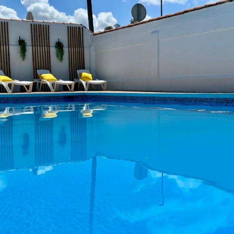 GATU Villa Serena piscina privada mayores de 25 años y familias - Casa de 5 dormitorios - 30