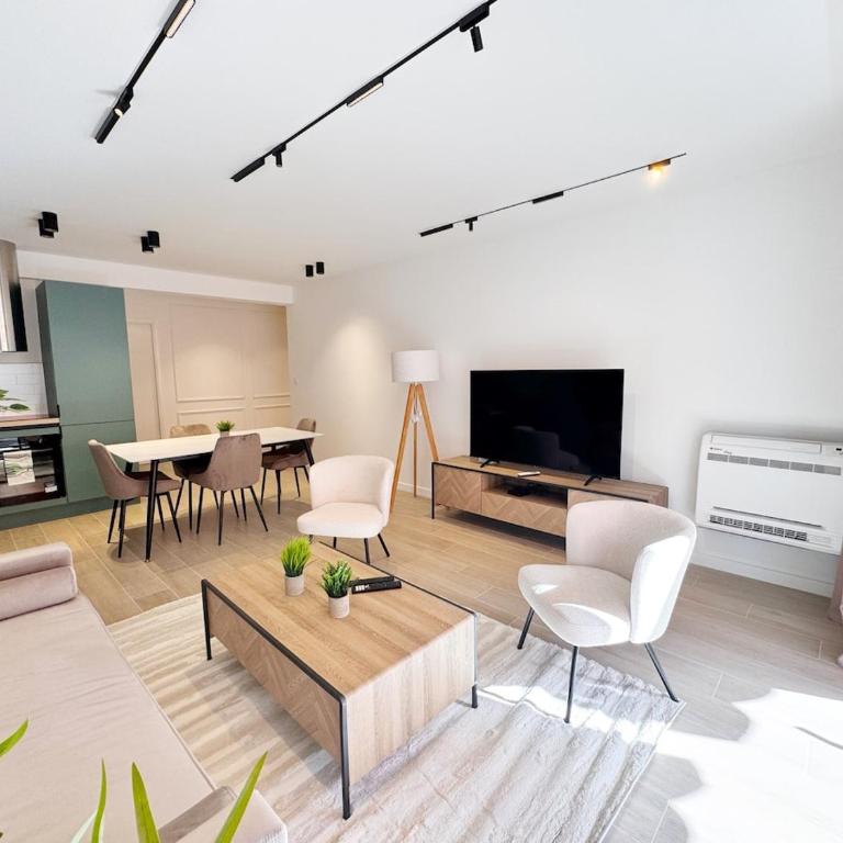 RF112 - T3 Lumineux à deux pas du port - Appartement 2 Chambres - 8