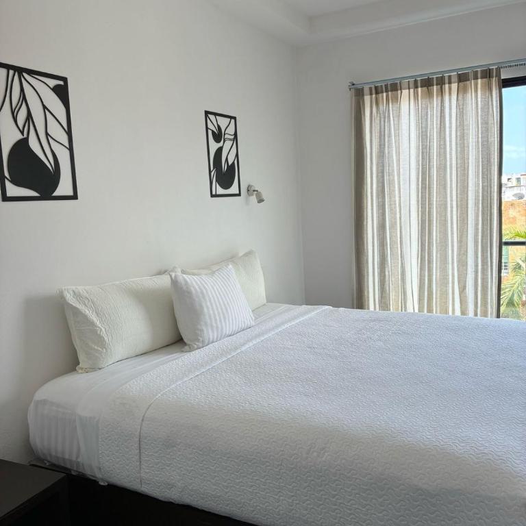 Live the Beach Life Luxury, Location and Total Comfort - One-Bedroom Deluxe Apartment - 9