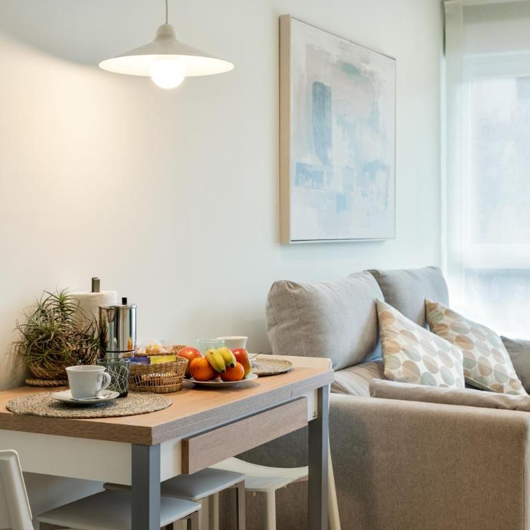 Acogedor Apto a 9 min de playa " Carbayu" - Apartamento - 19