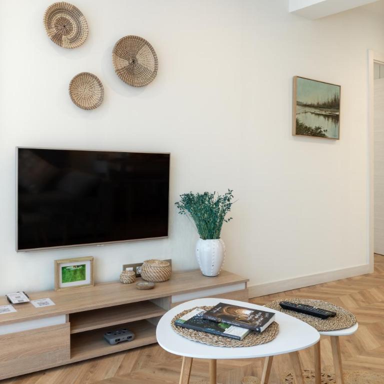 Acogedor Apto a 9 min de playa " Carbayu" - Apartamento - 16
