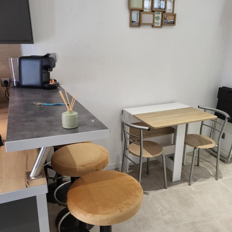 Appartement T2 - Sète centre ville - A deux pas des Halles - Apartment mit 1 Schlafzimmer - 24