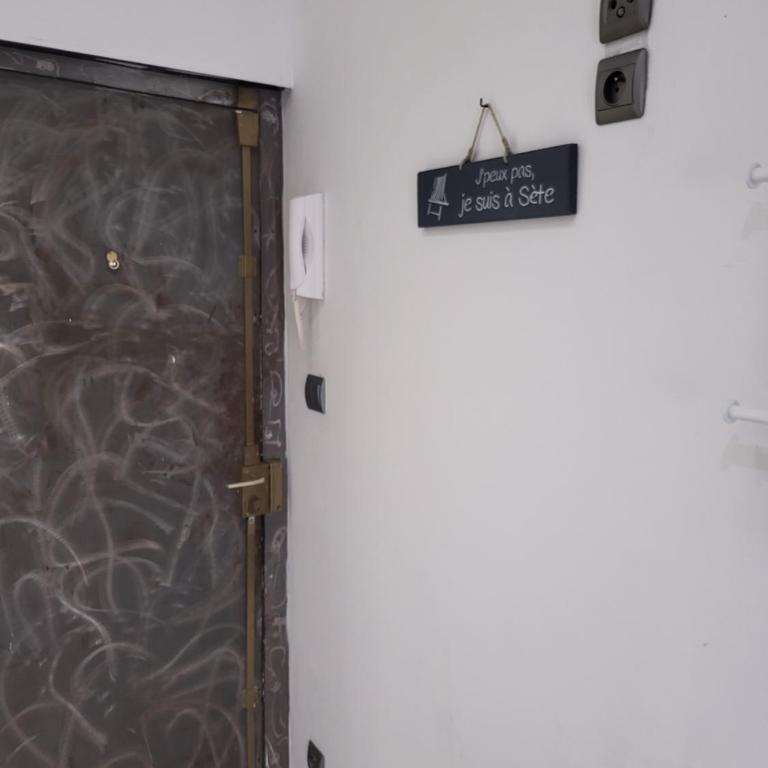 Appartement T2 - Sète centre ville - A deux pas des Halles - Apartment mit 1 Schlafzimmer - 25