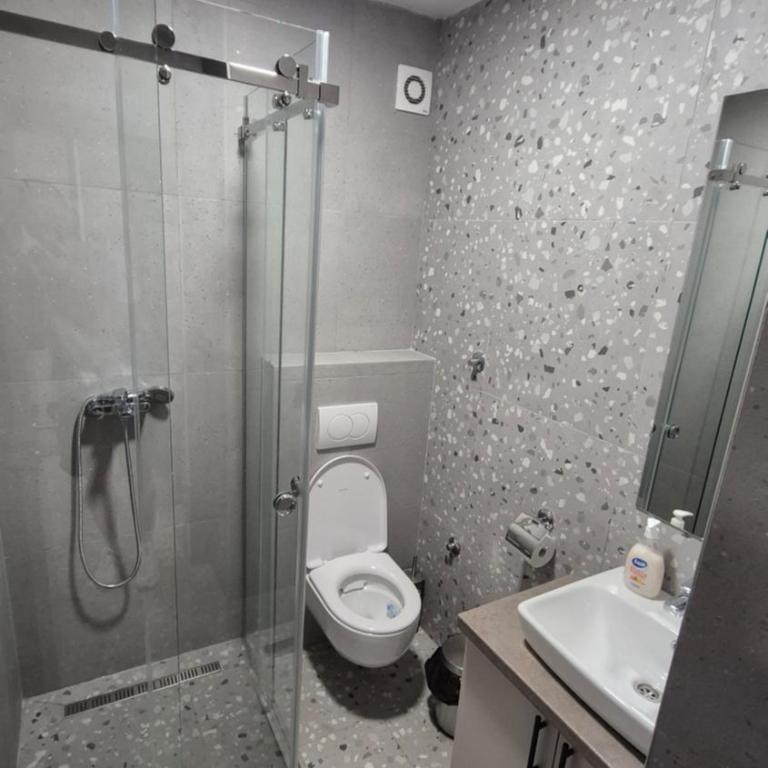 Hostel Novi Sad - Dvokrevetna Soba sa Bračnim Krevetom - 16