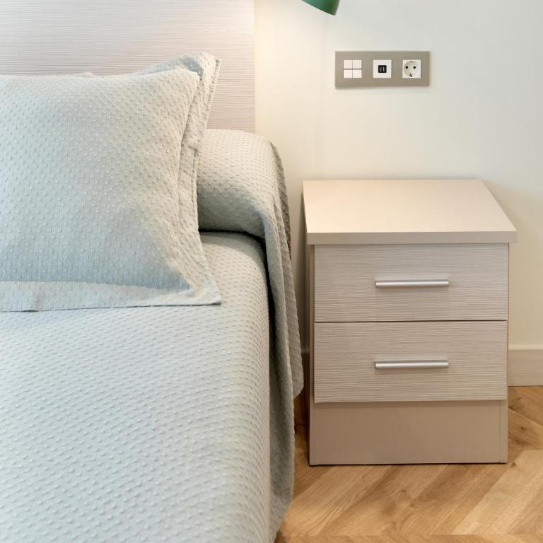 Acogedor Apto a 9 min de playa " Carbayu" - Apartamento - 7