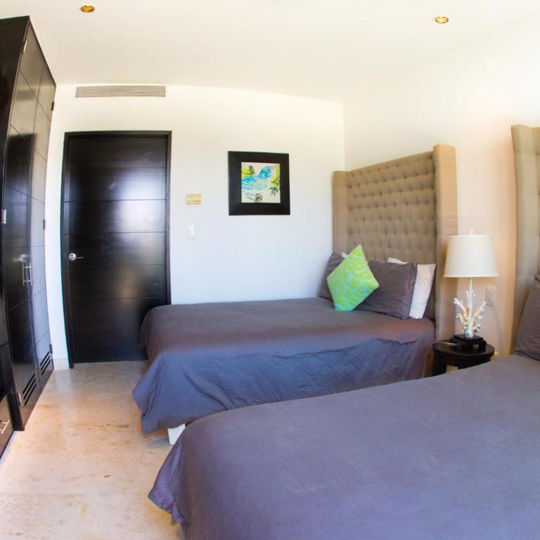 The Elements Oceanfront & Beachside Condo Hotel - Three-Bedroom Apartment with Ocean View - Penthouse - 8
