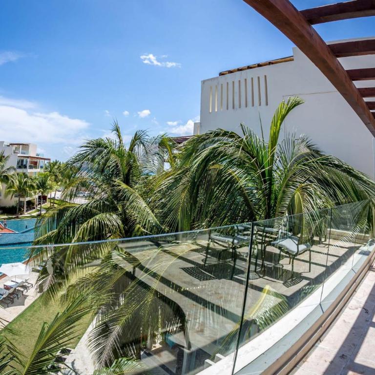 The Elements Oceanfront & Beachside Condo Hotel - Three-Bedroom Apartment with Ocean View - Penthouse - 11