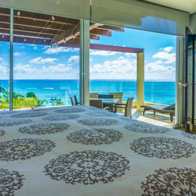 The Elements Oceanfront & Beachside Condo Hotel - Three-Bedroom Apartment with Ocean View - Penthouse - 24