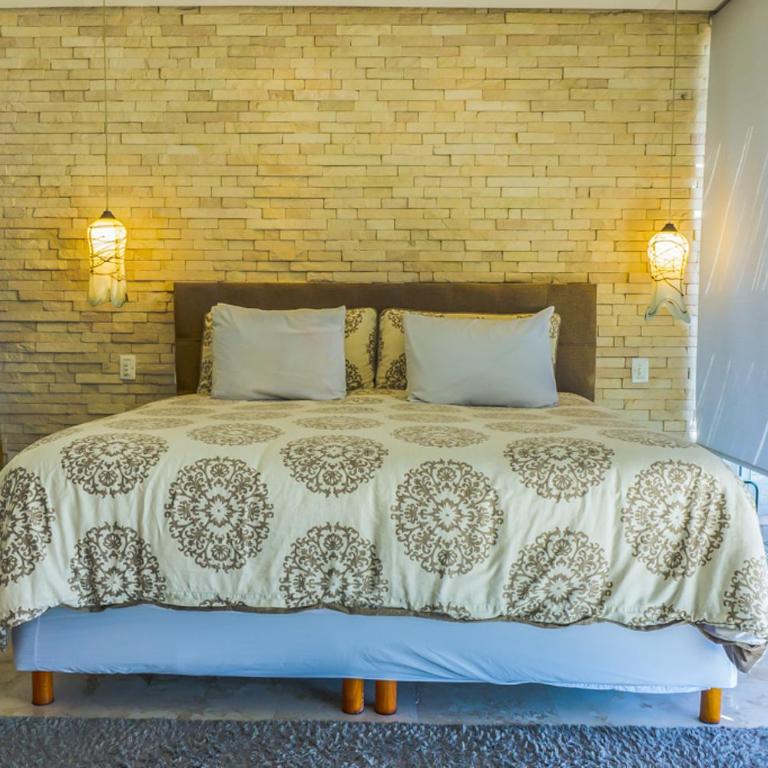 The Elements Oceanfront & Beachside Condo Hotel - Three-Bedroom Apartment with Ocean View - Penthouse - 21