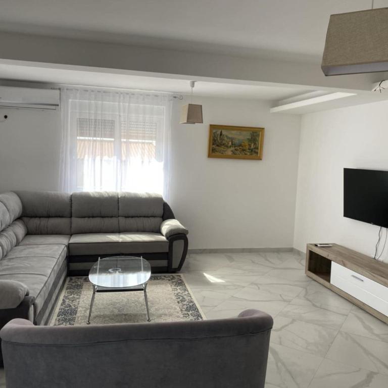 Villa E&E - Apartman sa 2 Spavaće Sobe i Balkonom - 9