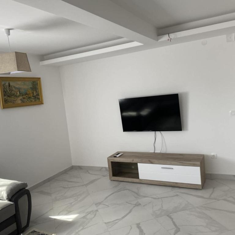 Villa E&E - Apartman sa 2 Spavaće Sobe i Balkonom - 6