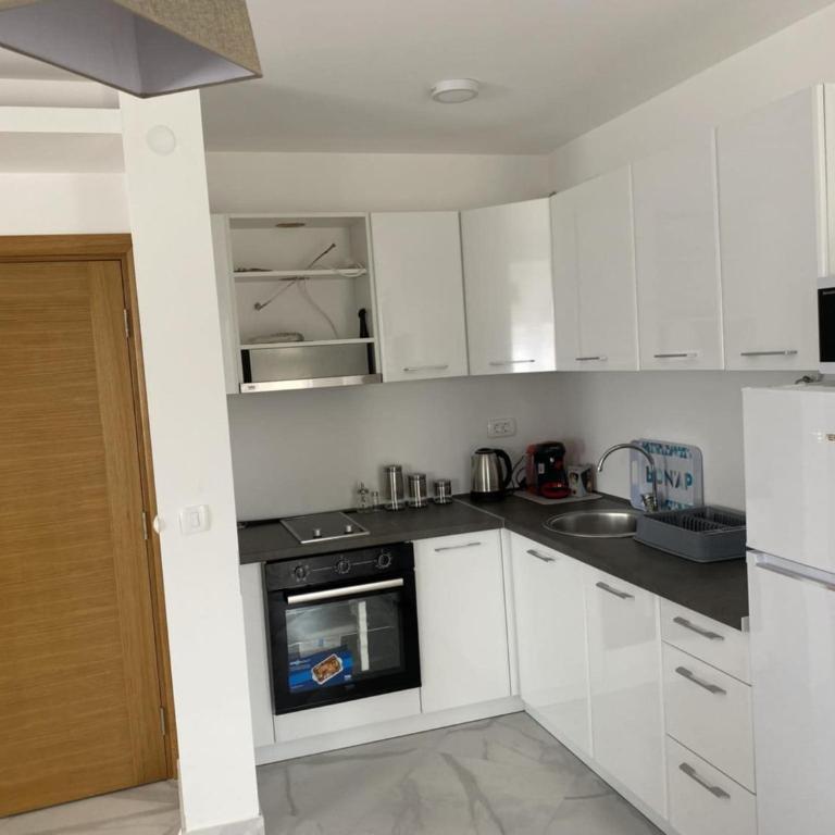 Villa E&E - Apartman sa 2 Spavaće Sobe i Balkonom - 5