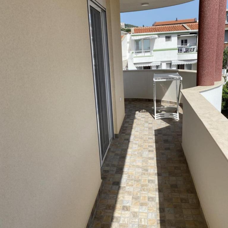 Villa E&E - Apartman sa 2 Spavaće Sobe i Balkonom - 3