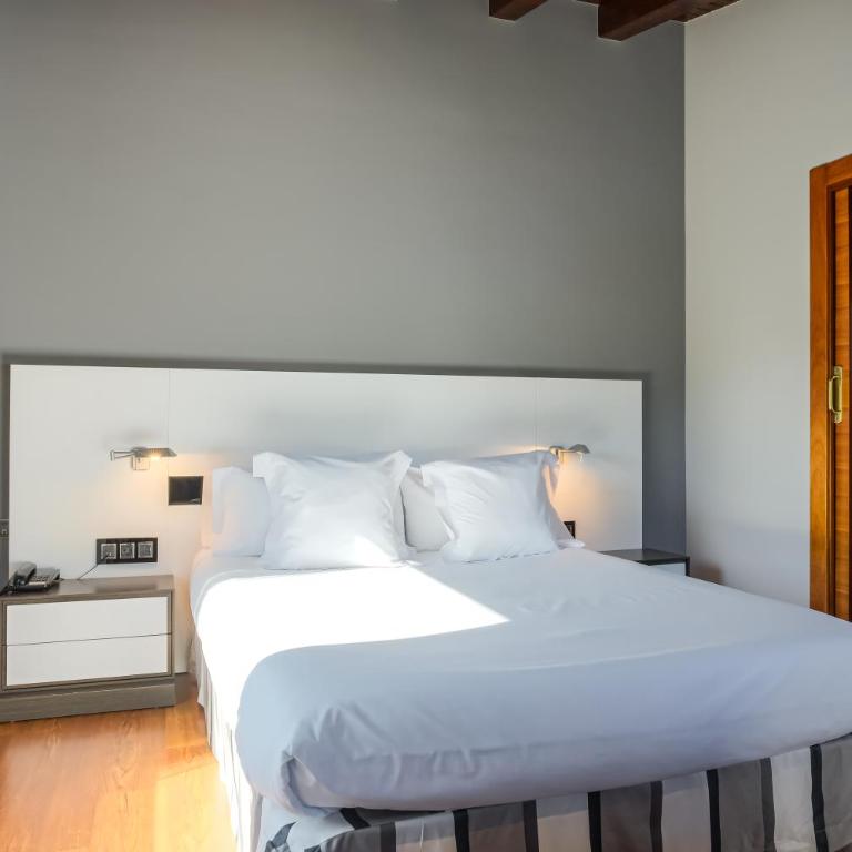 Indiana Boutique Hotel - Chambre Double Deluxe avec Balcon - 7