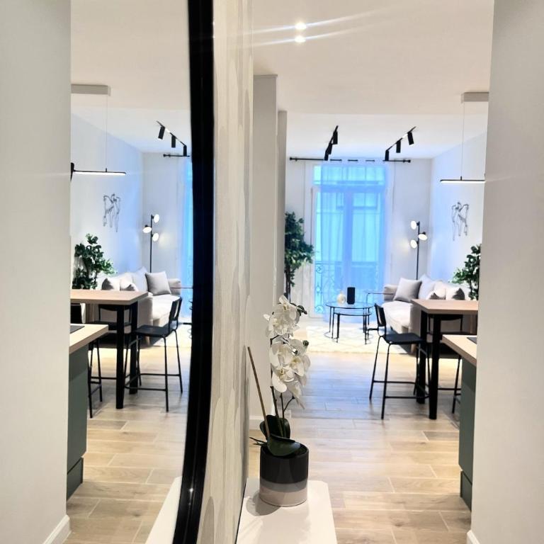 RF101- Magnifique 3 pièces centre Nice - Appartement 2 Chambres - 19