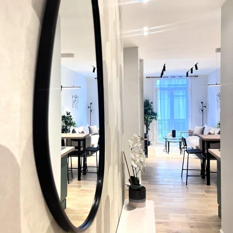 RF101- Magnifique 3 pièces centre Nice - Appartement 2 Chambres - 40