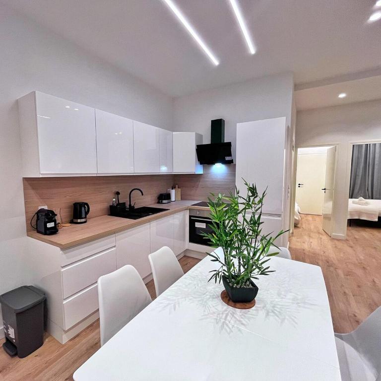RF102 - Magnifique et spacieux 3 pièces - Appartement 2 Chambres - 23