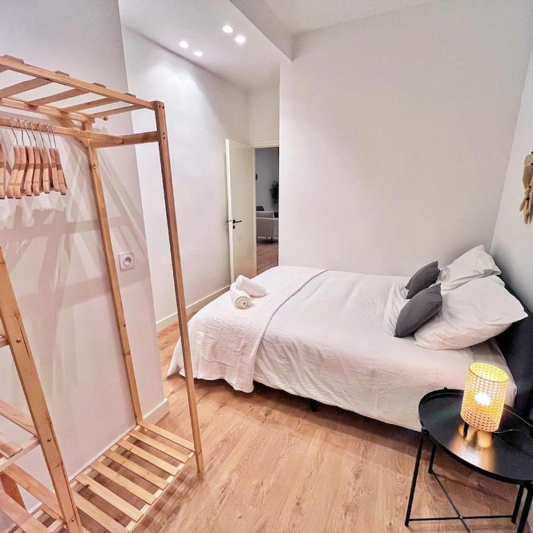 RF102 - Magnifique et spacieux 3 pièces - Appartement 2 Chambres - 26