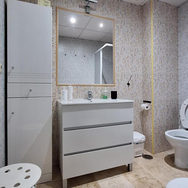 Loft céntrico en Ronda cercano al Tajo y Plaza de Toros con Wifi y Parking Opcional - Apartamento de 2 dormitorios - 21